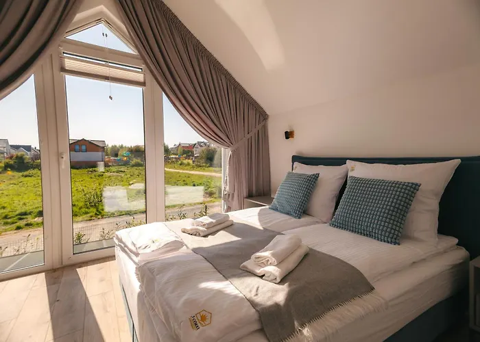 3 Corki Apartment *
